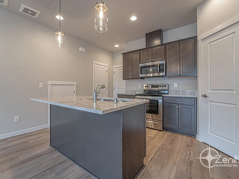 4939 NE 2nd Ct — Photo 13