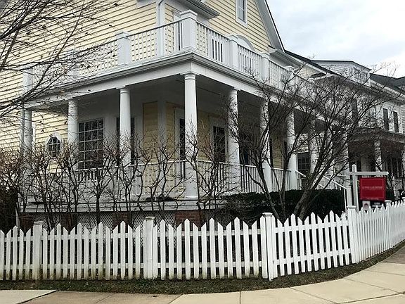 2nd image of 1016 Pleasant Dr