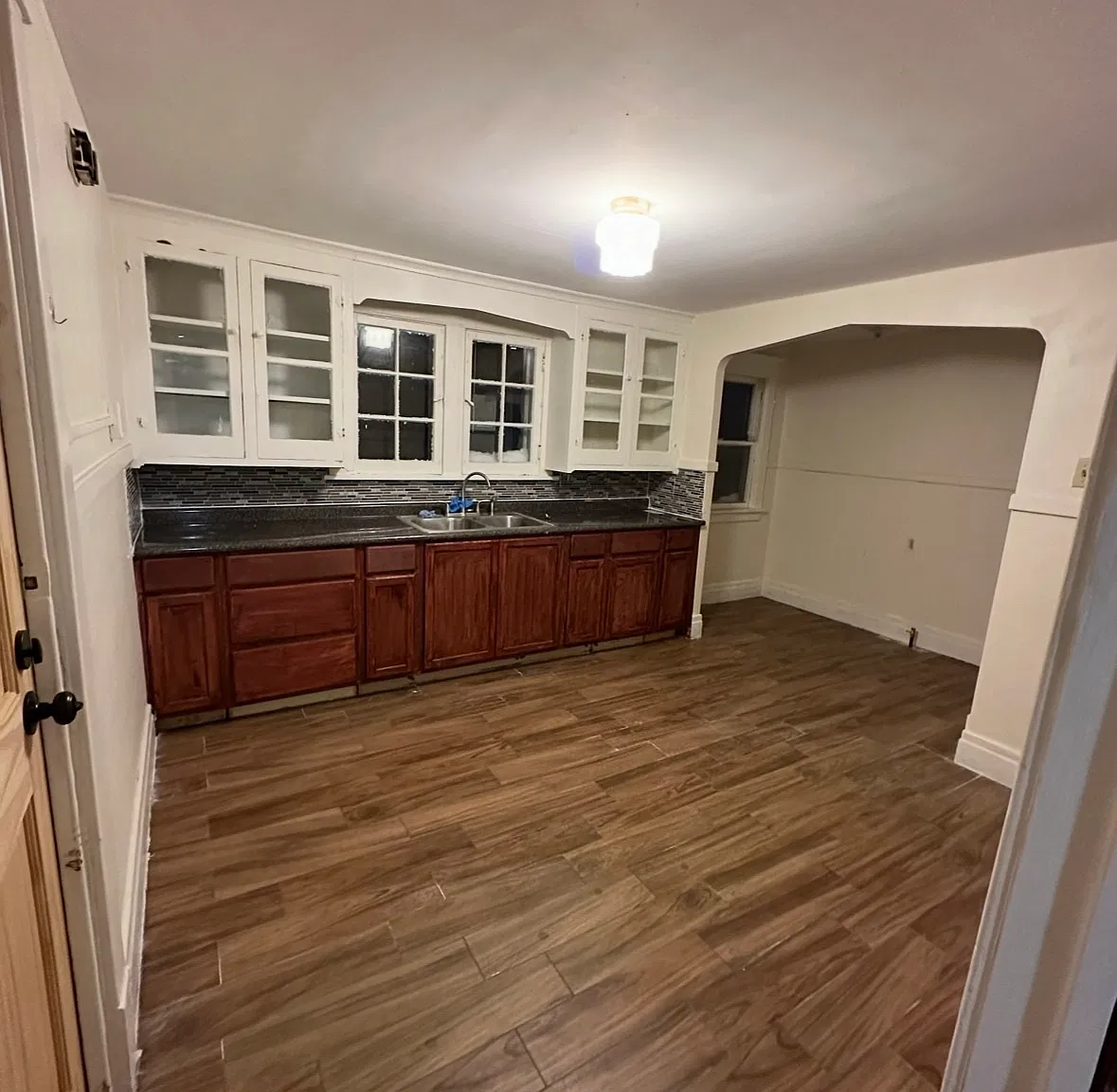 2 bed, 2386 sqft, $1,200 — Photo 1