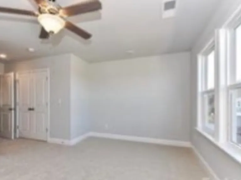 230 Johnston Dr — Photo 11