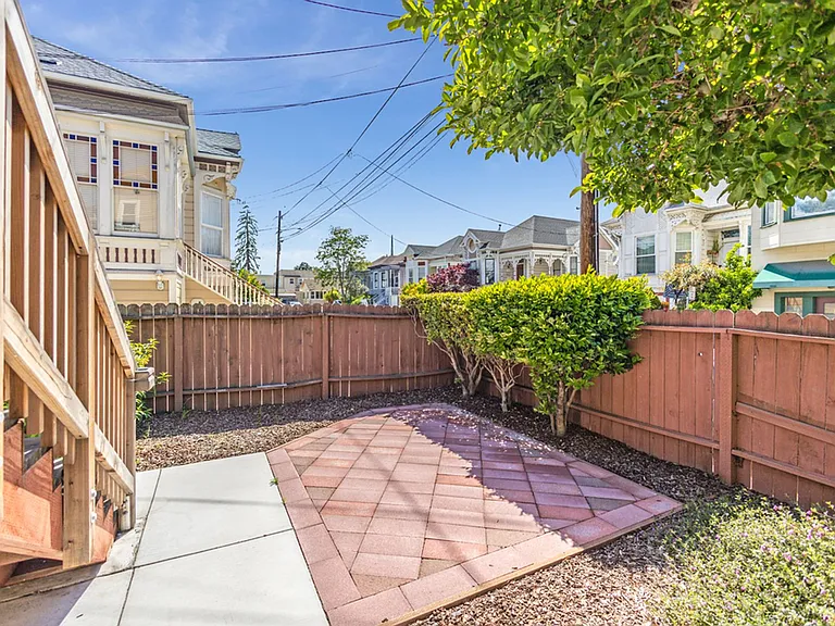 1530 Minturn St - Studio | 1 bath | Lower rear unit — Photo 9