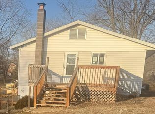 102 N 4th St, La Grange, MO 63448