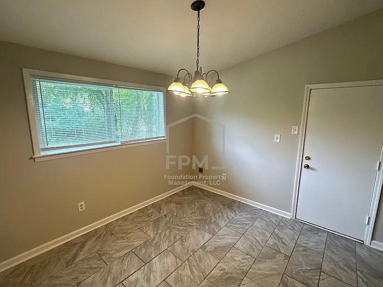 2237 Gayle Ave — Photo 6
