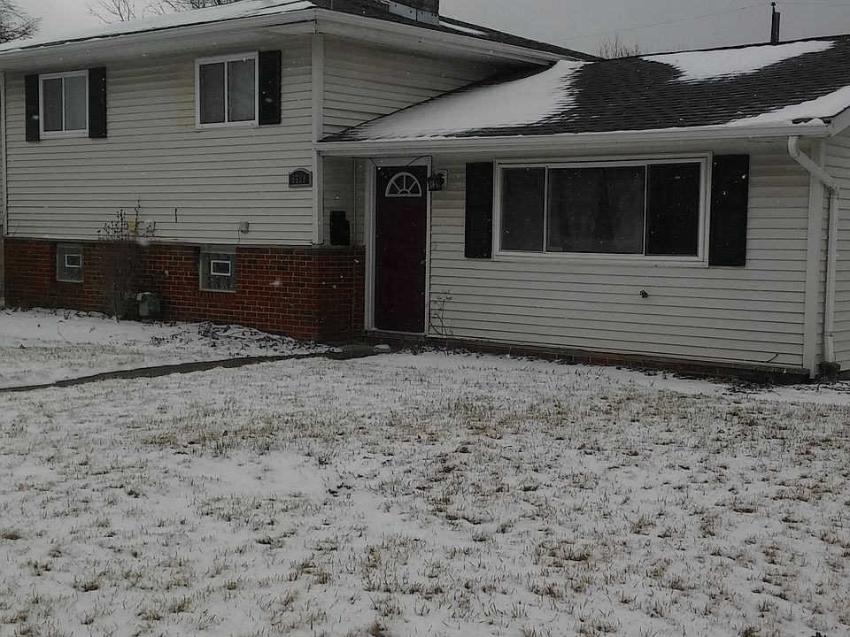 1st image of 5520 Vickie Ln