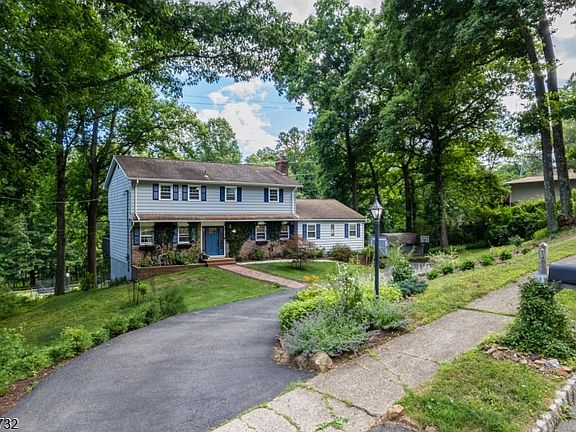 2nd image of 9 Parkwood Rd