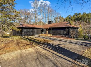 109 Orchid Heights Dr, Pisgah Forest, NC 28768