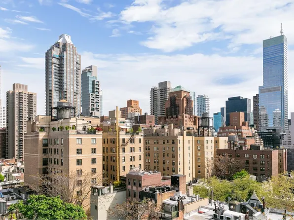 605 Park Avenue image 12 of 26