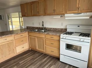 820 S Chinowth Rd #101, Visalia, CA 93277