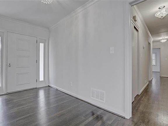 2nd image of 1195 Mount Paran Rd NW
