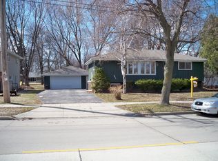 2013 S Kernan Ave, Appleton, WI 54915