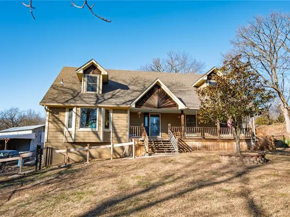 33108 E Hammond Rd, Lone Jack, MO 64070