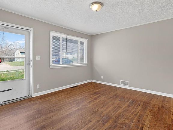 4th image of 5130 Palmer Dr