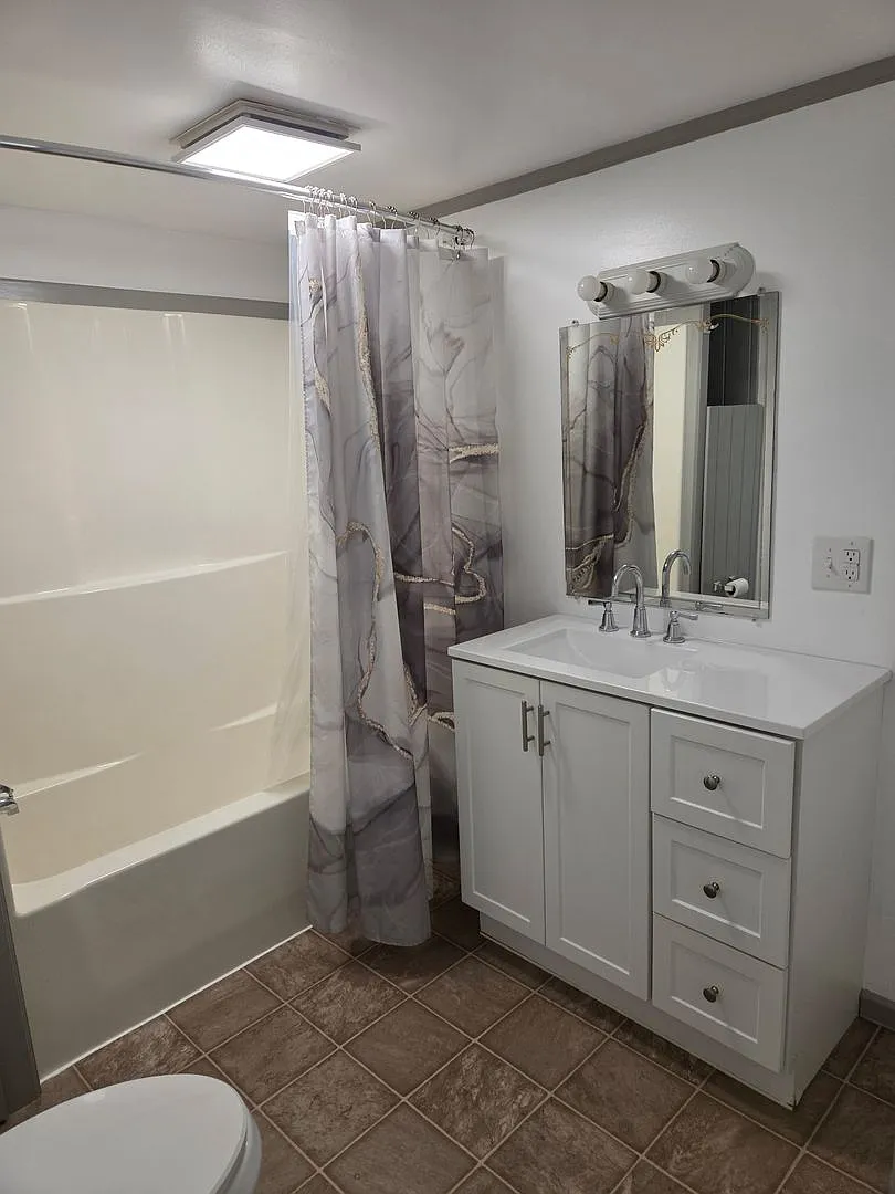 2 Bed Single Family in Millville! Eligible for $500 Security Deposit. — Photo 4