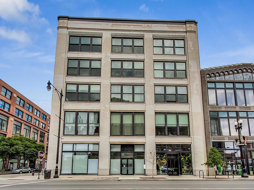 1st image of 2303 S Michigan Ave APT 211