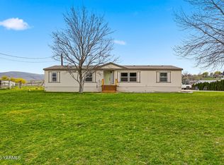 3285 N Wenas Rd, Selah, WA 98942