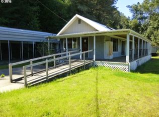 1977 Willis Creek Rd, Winston, OR 97496