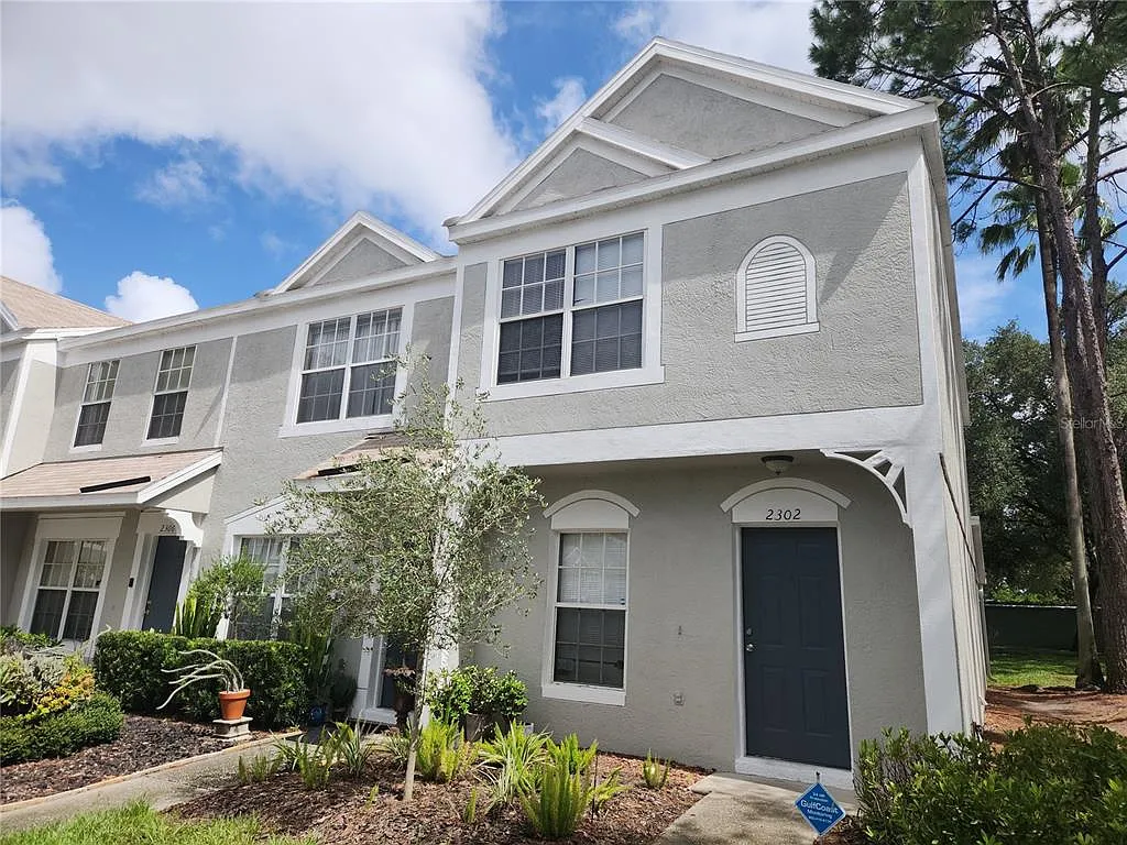 2 bed, 2.5 bath, 1184 sqft, $1,775 — Photo 1