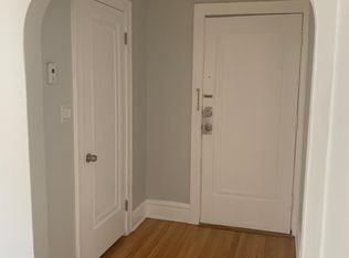 4939 Hull St APT 3N, Skokie, IL 60077