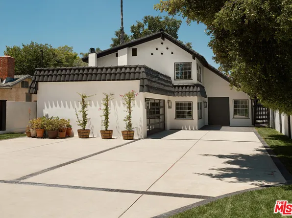 5271 Woodlake Ave, Woodland Hills, CA 91367