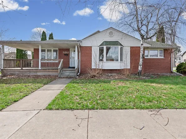 3212 11th St, Wyandotte, MI 48192