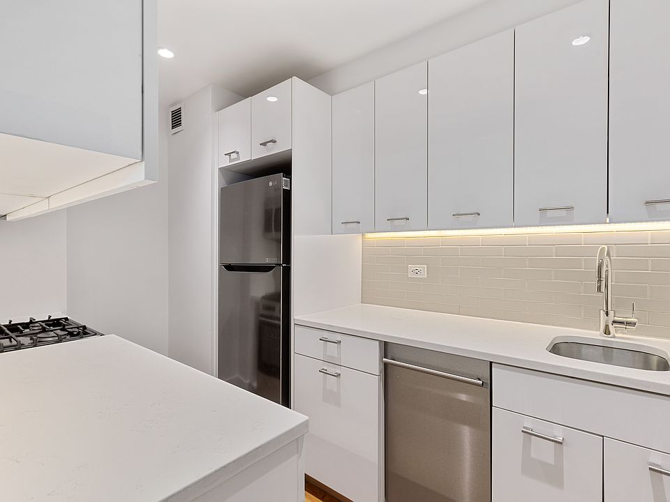 1st image of 230 E 44th St APT 12H