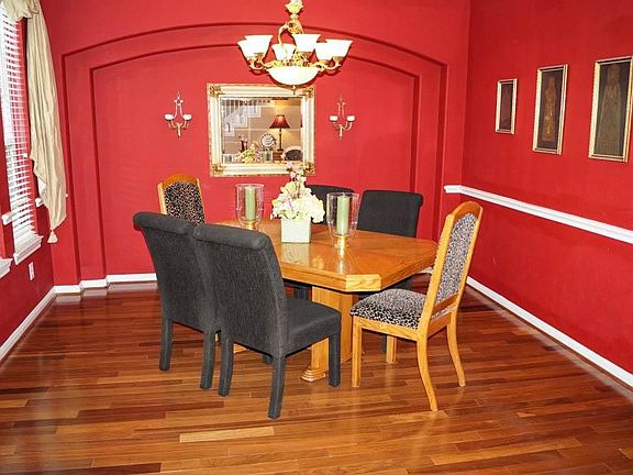 5th image of 3311 Southdown Dr