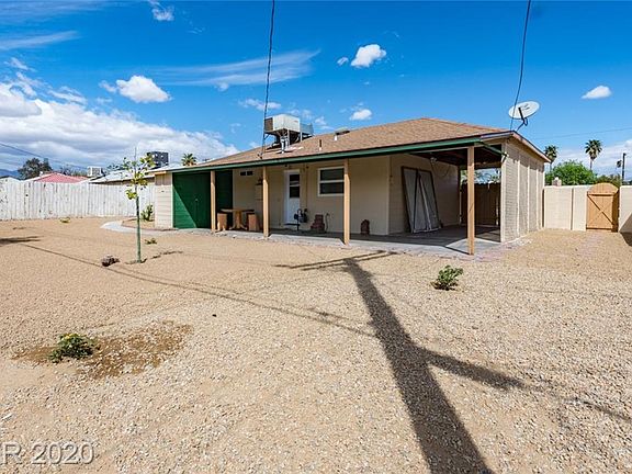 3rd image of 4401 Lorna Pl