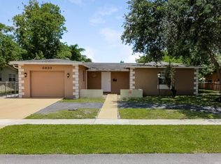 6830 SW 7th Ct, North Lauderdale, FL 33068