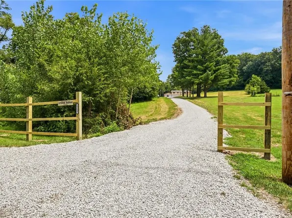 19607 Fightmaster Rd, Trimble, MO 64492