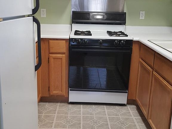 4th image of 8450 Alta Dr