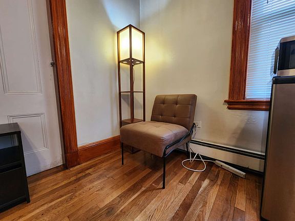 5th image of 8 Price St