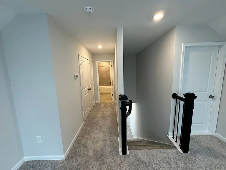 2422 Greshford Ln — Photo 29