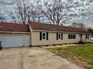 109 S Elm St, Lexington, IL 61753