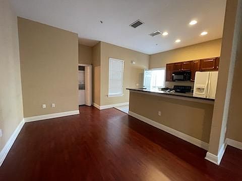 2nd image of 1316 Lake Baldwin Ln APT B