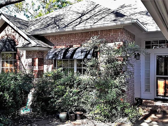 3rd image of 317 Towry Dr