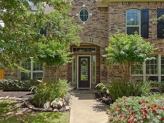 2nd image of 1922 Sterling Green Ct