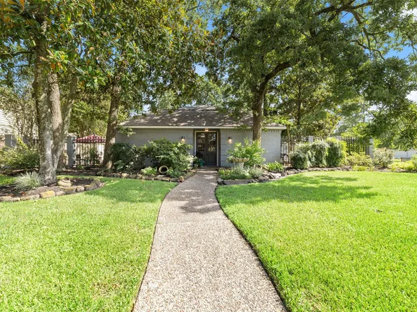 10823 Dunbrook Dr, Houston, TX 77070