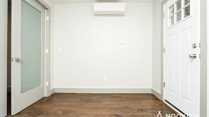 Rented by Nooklyn NYC LLC | media 19