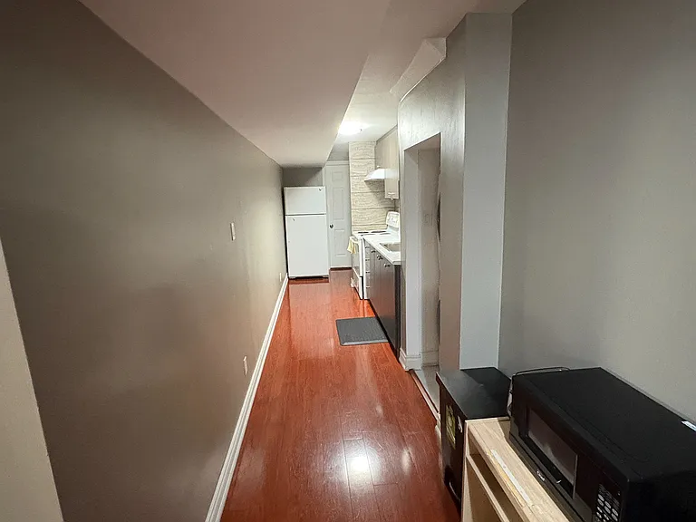 11 Naperton Dr — Photo 6
