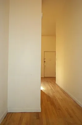 Rented by Tower Brokerage | media 7