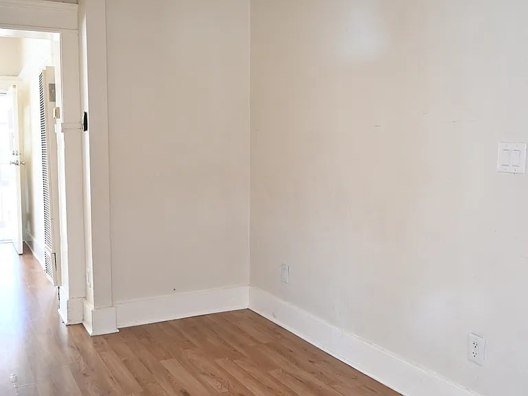 603 W 43rd Pl — Photo 25