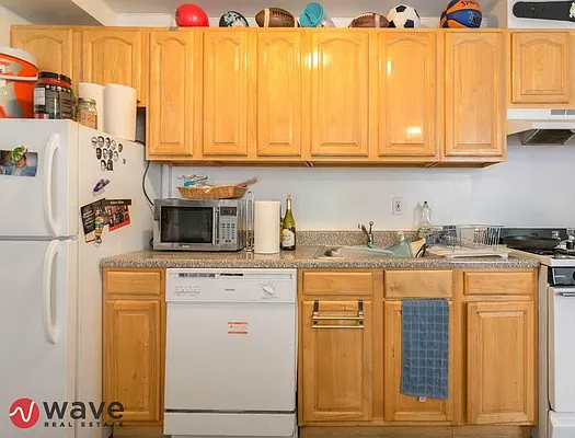 Rented by Wave Real Estate Group | media 48