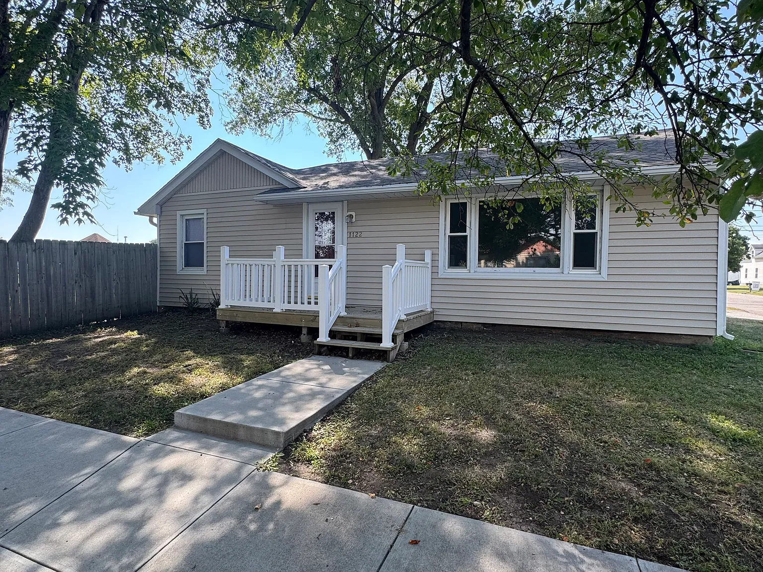 2 bed, 912 sqft, $925 — Photo 1