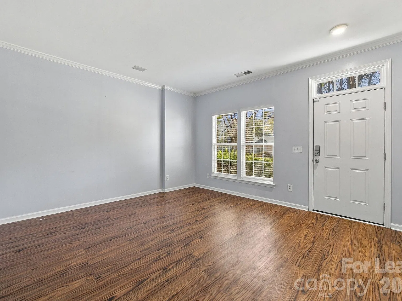 3 bed, 2.5 bath, 1807 sqft, $1,950 — Photo 4