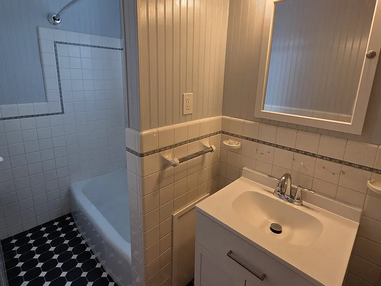 146 E 2nd St #2 — Photo 11