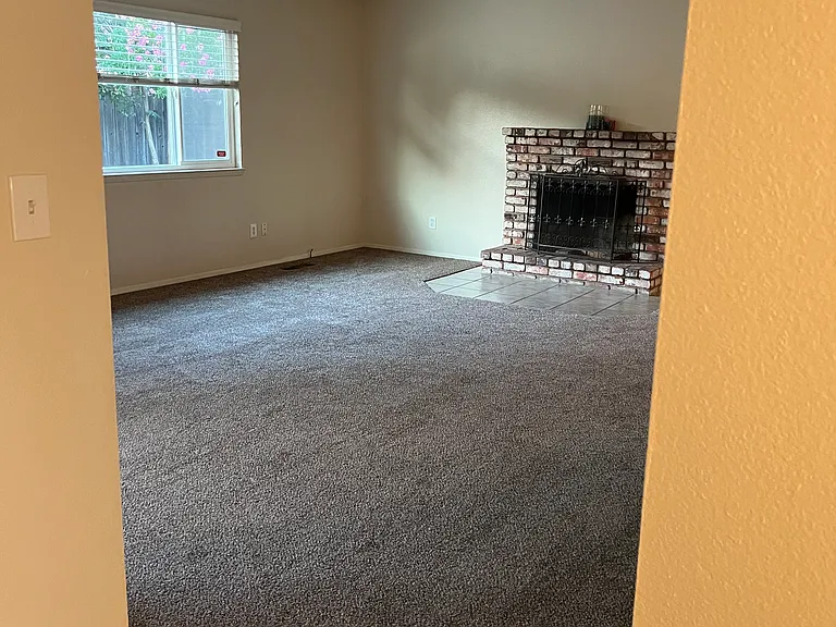 2409 Riedel Way — Photo 12