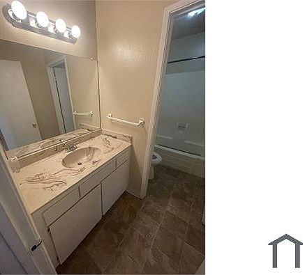 3rd image of 2513 Jenifer Ct #A