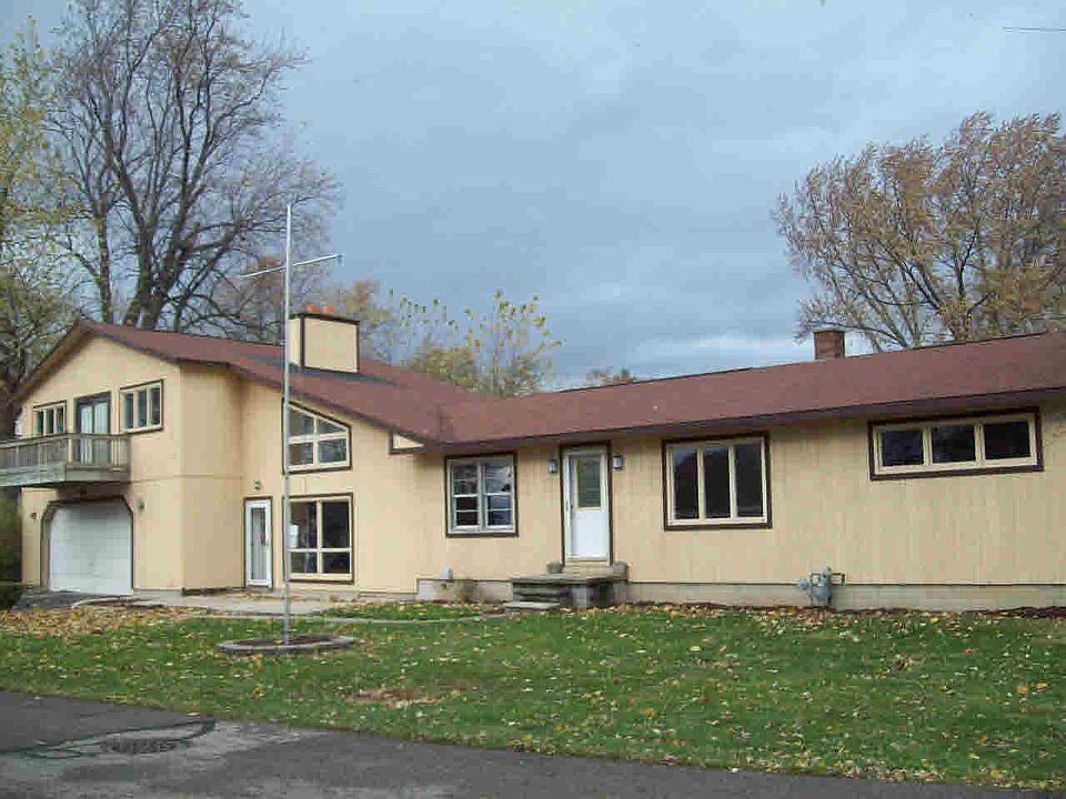 1st image of 3035 Lakeshore Dr