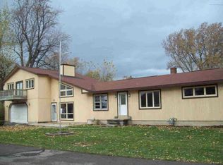 3035 Lakeshore Dr, Monroe, MI 48162
