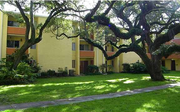 View of back of condo and balcony from south side